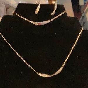 Stunning Sliver necklace,earrings and bracket